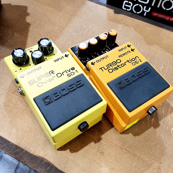 Lot 1415 - BOSS GUITAR PEDALS