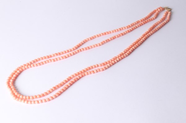 Lot 1014 - CORAL NECKLACE