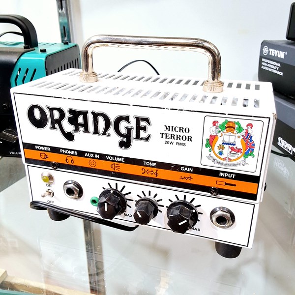 Lot 1388 - ORANGE AMPLIFIER