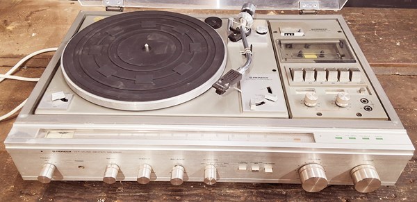 Lot 1383 - PIONEER MUSIC CENTRE