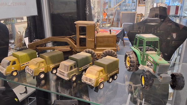 Lot 1371 - TONKA & BUDDY L TOYS