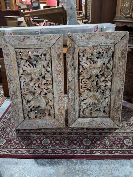 Lot 209 - WALL PANELS