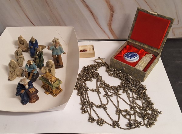 Lot 1445 - ORIENTAL COLLECTABLES