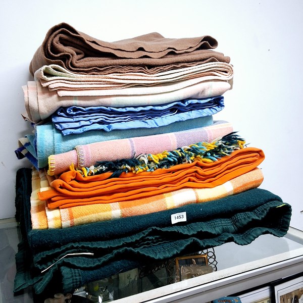Lot 1453 - WOOLLEN BLANKETS