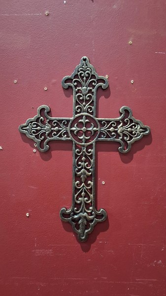 Lot 30 - CRUCIFIX