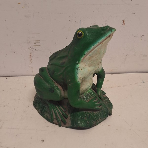 Lot 472 - GARDEN ORNAMENT