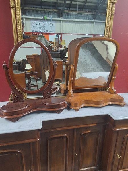 Lot 72 - VANITY MIRROR
