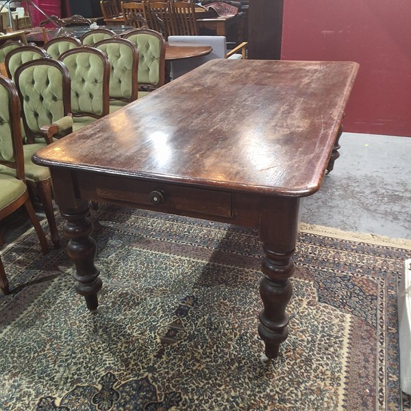 Lot 87 - DINING TABLE