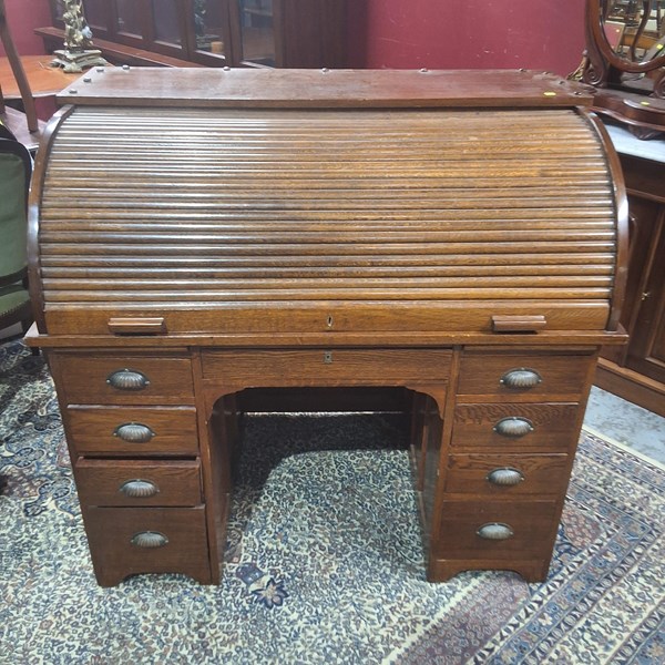 Lot 39 - ROLL TOP DESK