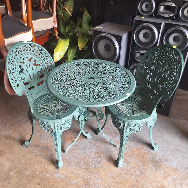 Lot 459 - PATIO SET