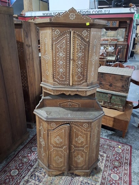 Lot 78 - CORNER CABINET