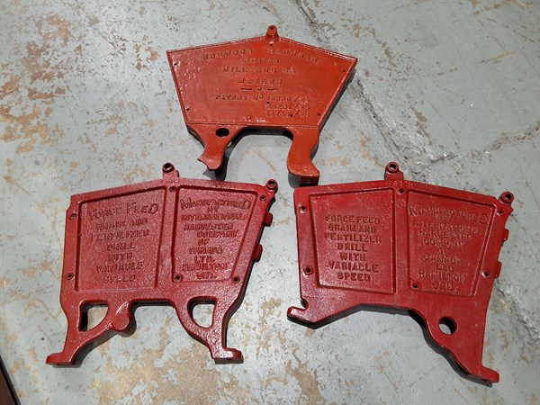 Lot 326 - SEED BOX ENDS