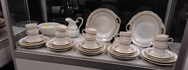 Lot 1225 - PART DINNER SERVICE