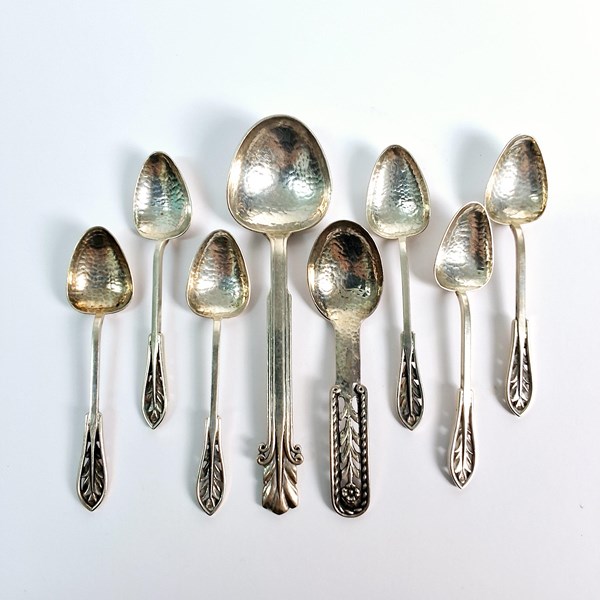 Lot 1042 - SILVER SPOONS