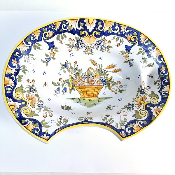 Lot 1139 - BLOOD-LETTING BOWL