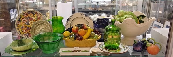 Lot 1125 - SERVINGWARE