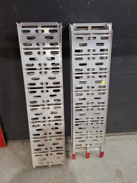 Lot 333 - LOADING RAMPS