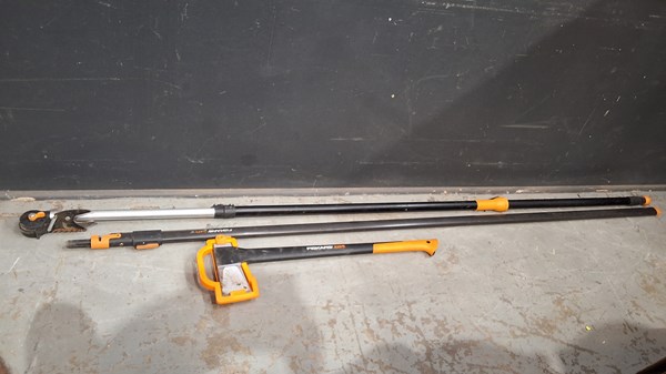 Lot 344 - GARDEN TOOLS