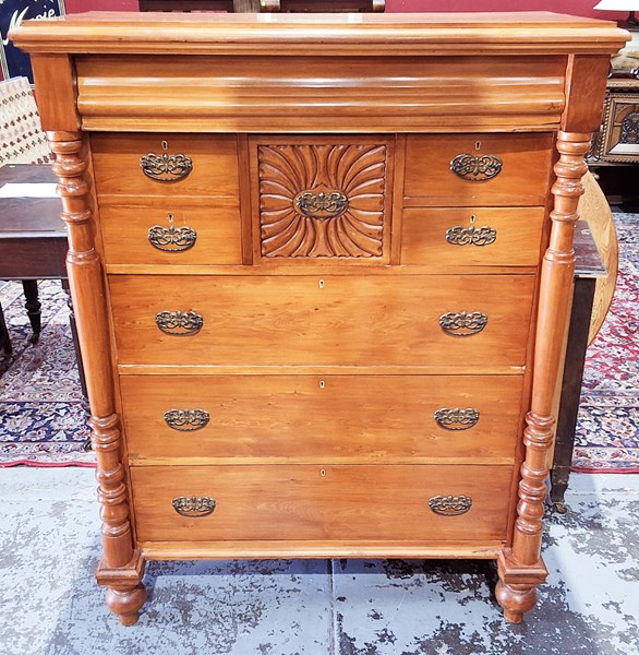 Lot 59 - CHEST OF DRAWERS