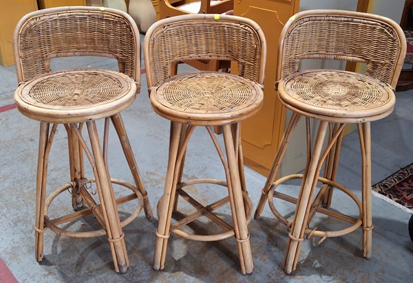 Lot 213 - BAR STOOLS