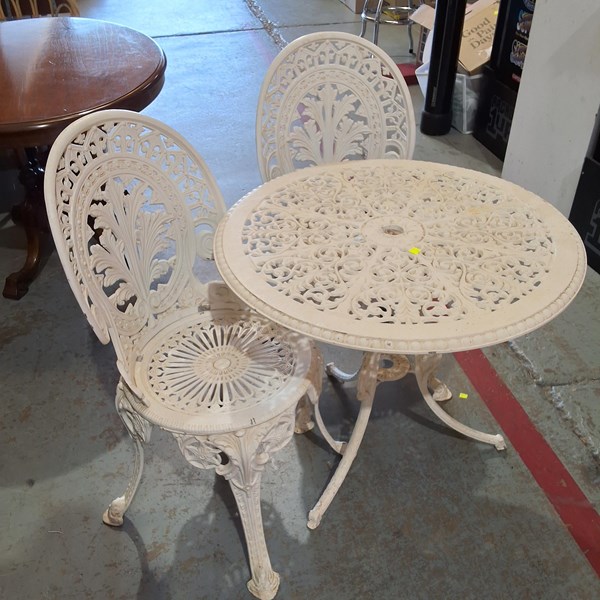Lot 455 - OUTDOOR SETTING