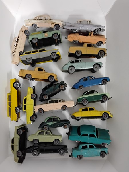 Lot 1085 - CARS