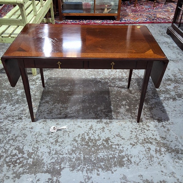 Lot 176 - SOFA TABLE