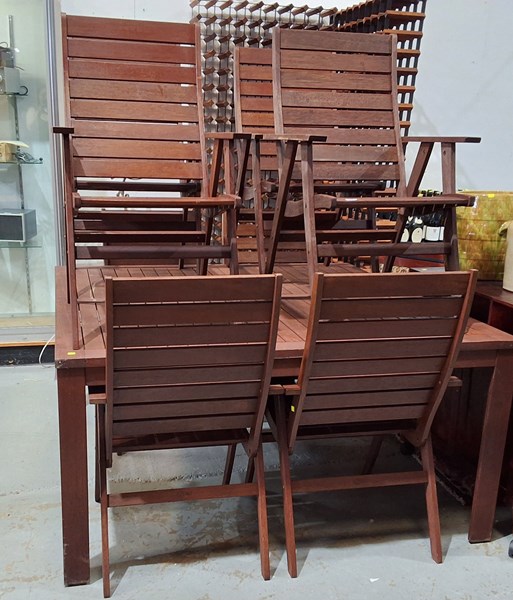 Lot 274 - OUTDOOR DINING SUITE