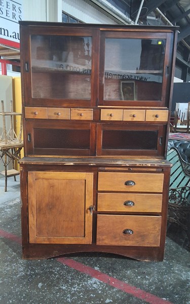 Lot 83 - KITCHEN DRESSER