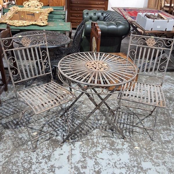 Lot 291 - PATIO SET