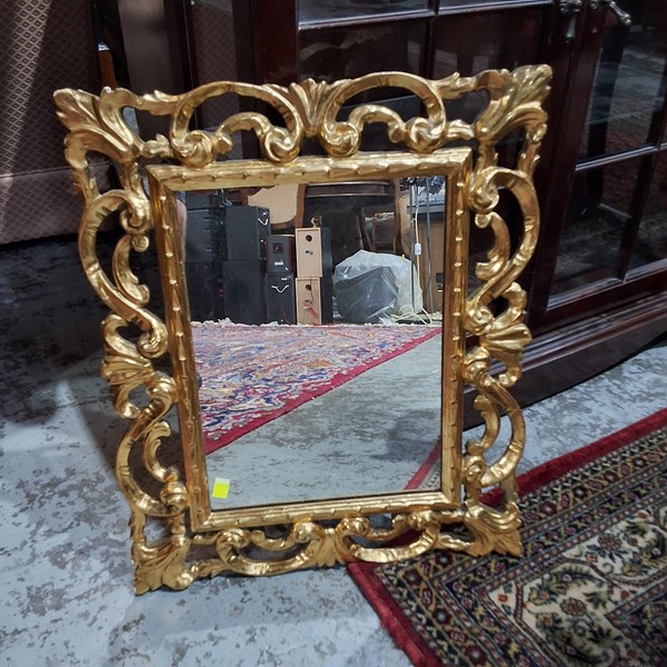 Lot 58 - MIRROR