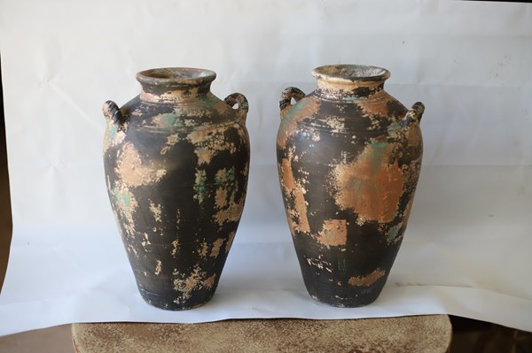 Lot 27 - CLAY POTS