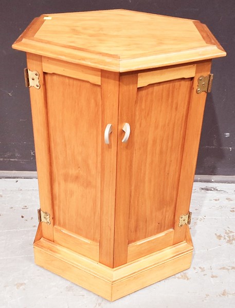 Lot 89 - HEXAGONAL CABINET