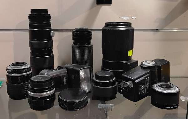Lot 1180 - CAMERA LENS