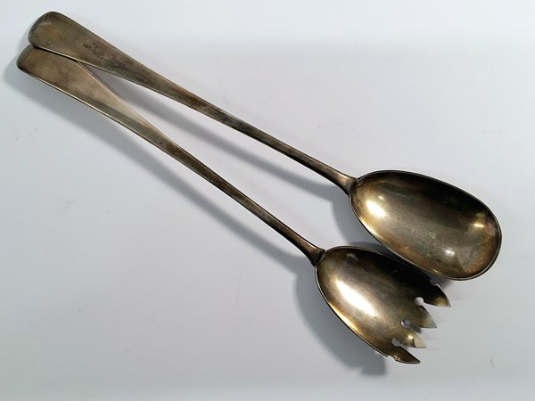 Lot 1039 - SILVER SERVERS
