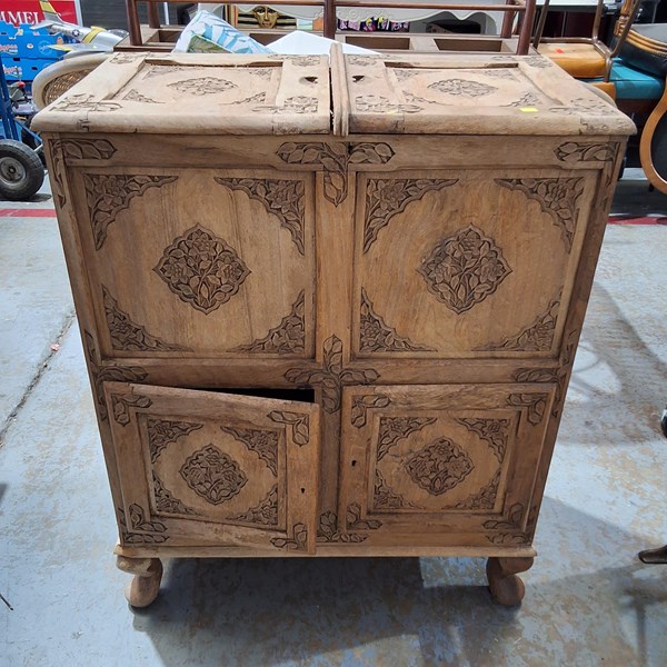 Lot 232 - CABINET