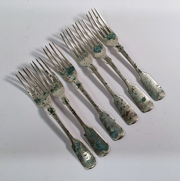 Lot 1034 - SILVER FORKS