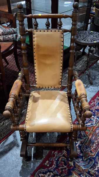 Lot 182 - CHAIR