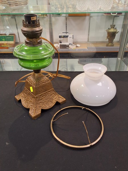 Lot 1309 - LAMP