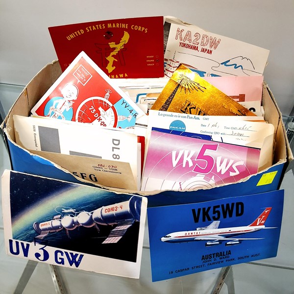 Lot 1239 - QSL CARDS