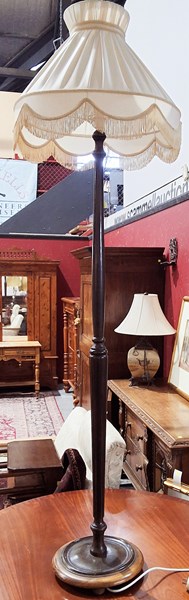 Lot 62 - STANDARD LAMP