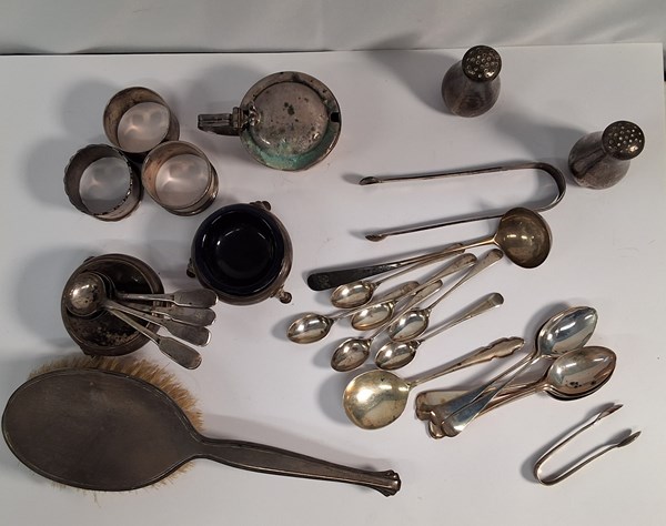 Lot 1053 - SILVER COLLECTABLES