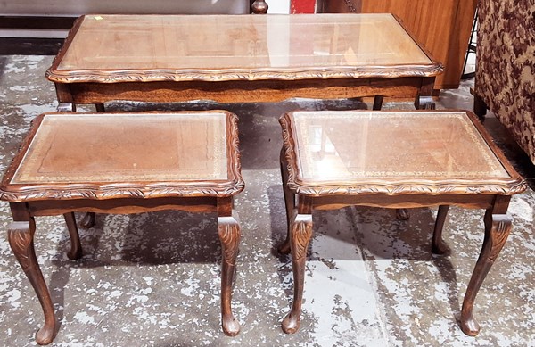 Lot 208 - NEST OF TABLES