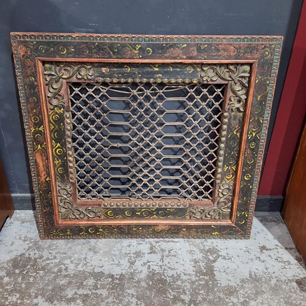 Lot 407 - WINDOW