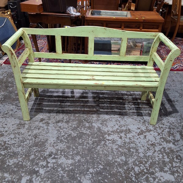 Lot 208 - BENCH
