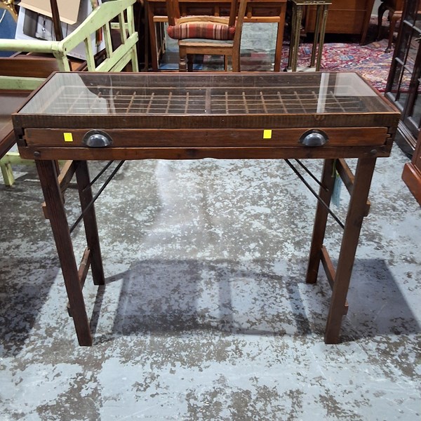 Lot 184 - CONSOLE TABLE