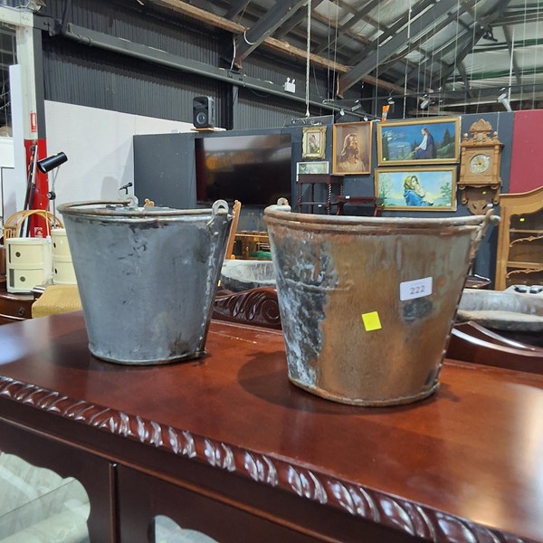 Lot 222 - WALL BUCKETS
