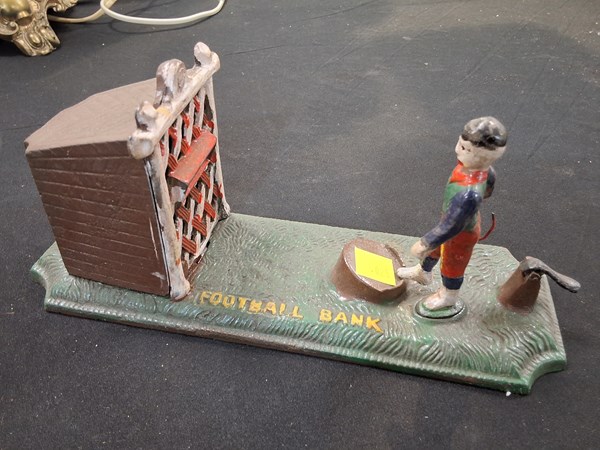 Lot 1276 - COIN BANK