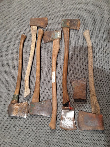 Lot 292 - AXES