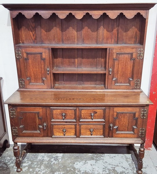 Lot 4 - WELSH DRESSER
